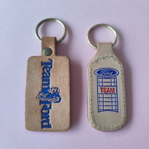 3/$30💜Ford Team Keychain Set